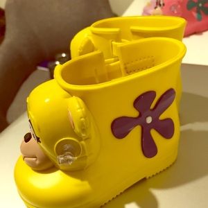 Mini Melissa Jeremy scott rain boots!
